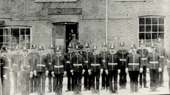 D Company 3rd Volunteer Battalion outside the Golden Bell in 1900